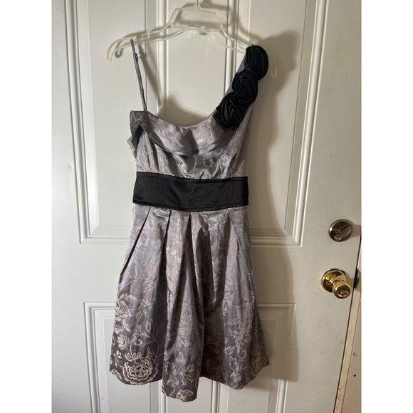 Speechless woman’s grey black prom party special occasion dress size 5 - Picture 1 of 7